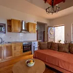 Hillside View, House 1 *