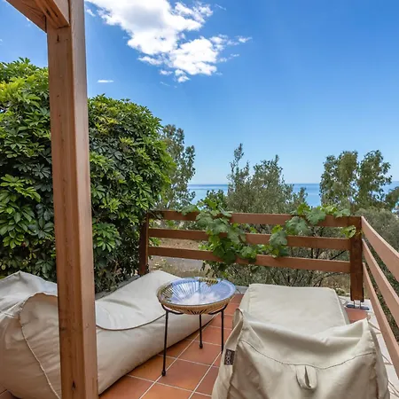 Hillside View, House 1 Στούπα