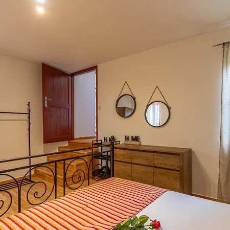 Hillside View, House 1 Βίλα