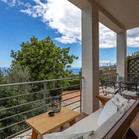 Hillside View, House 1