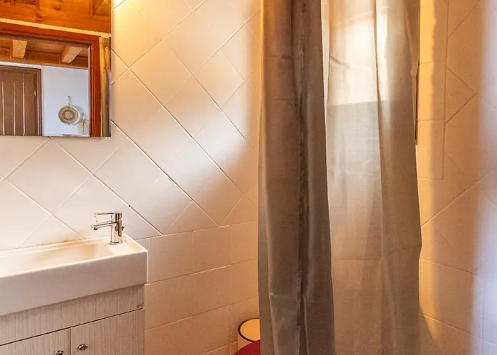 Вилла Hillside View, House 1 *