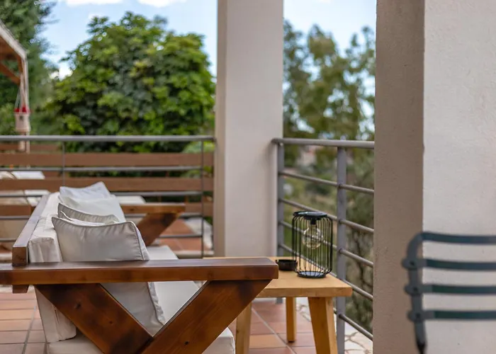 Hillside View, House 1 * Ступа