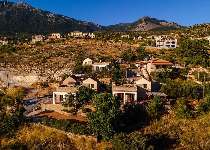 Вилла Hillside View, House 1 *